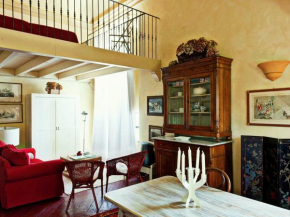 Charming castle apartment with high-quality furnishings, in Piemonte Rocca Grimalda